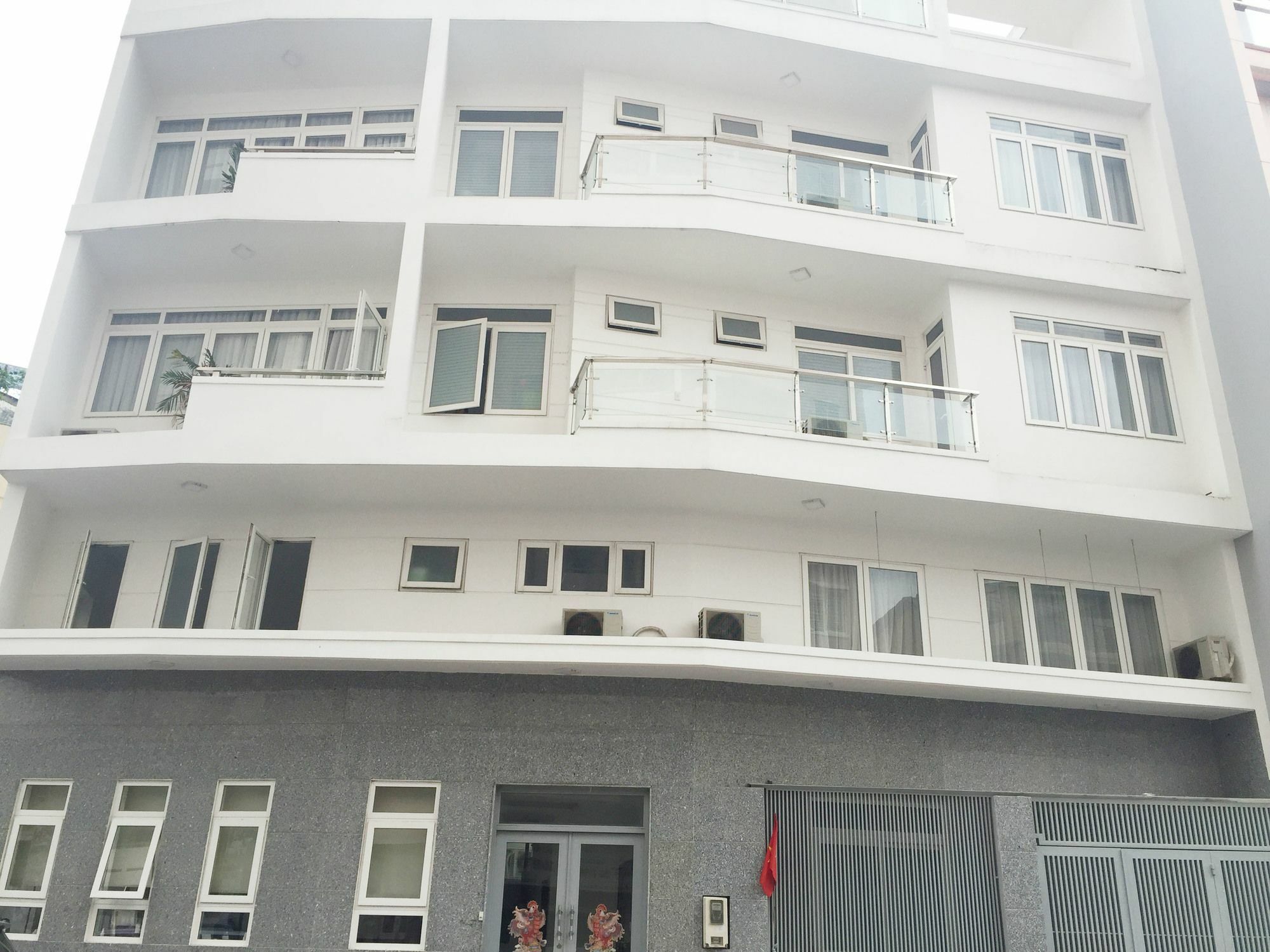 M-H Serviced Apartment Ho Chi Minh-stad Buitenkant foto